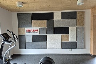 Dieses Bild zeigt eine Wand am Strabag Campus