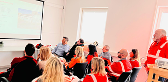 Vortrag Betonwerk LEAN Beauftragte lauschen einem Vortrag